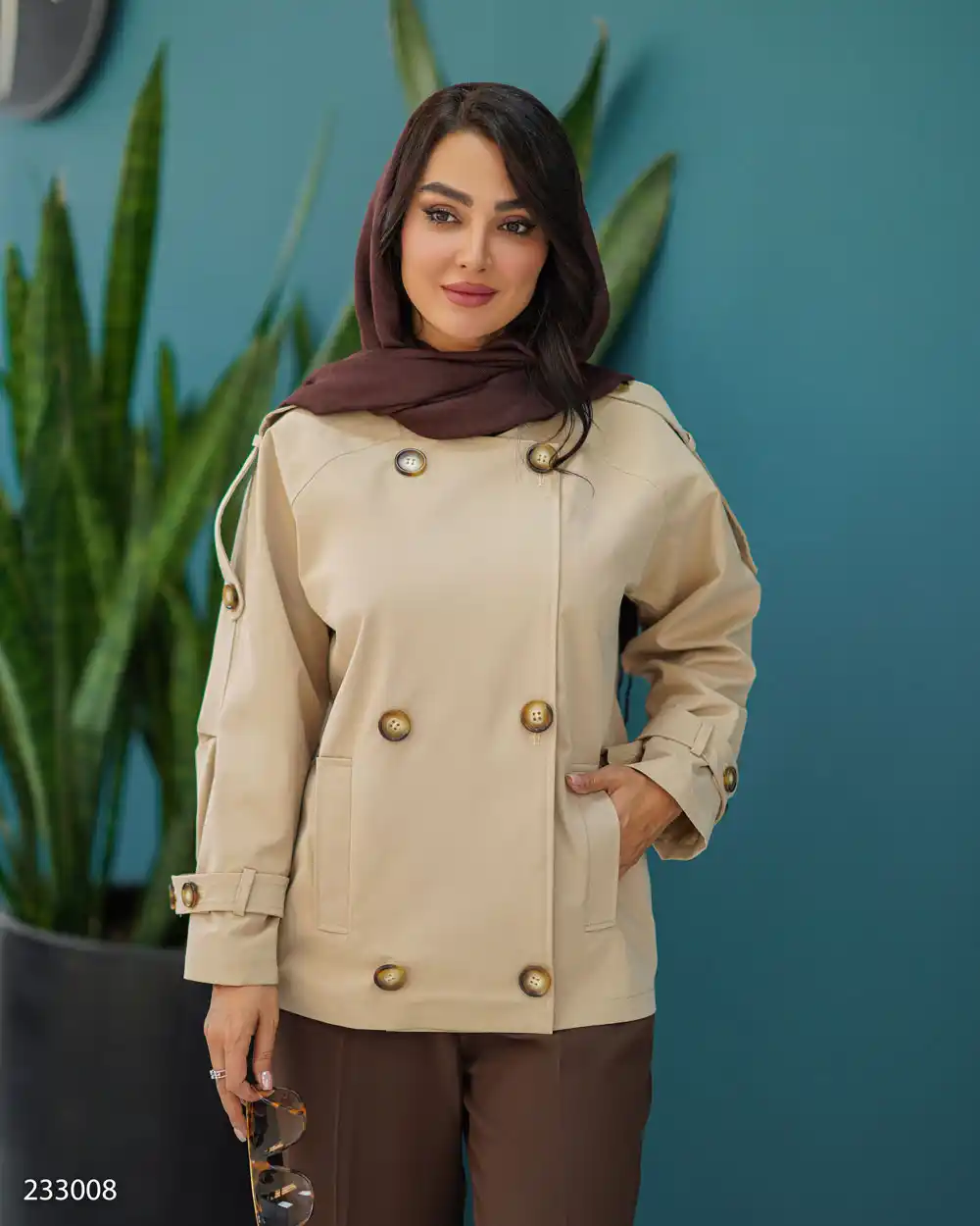 1760268491-233008 بهترین مدل بارانی زنانه برای پاییز 1404